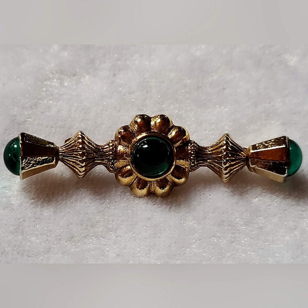 Vintage 2" Gold Tone Green Jelly Belly Cabochon Bar Brooch / Pin